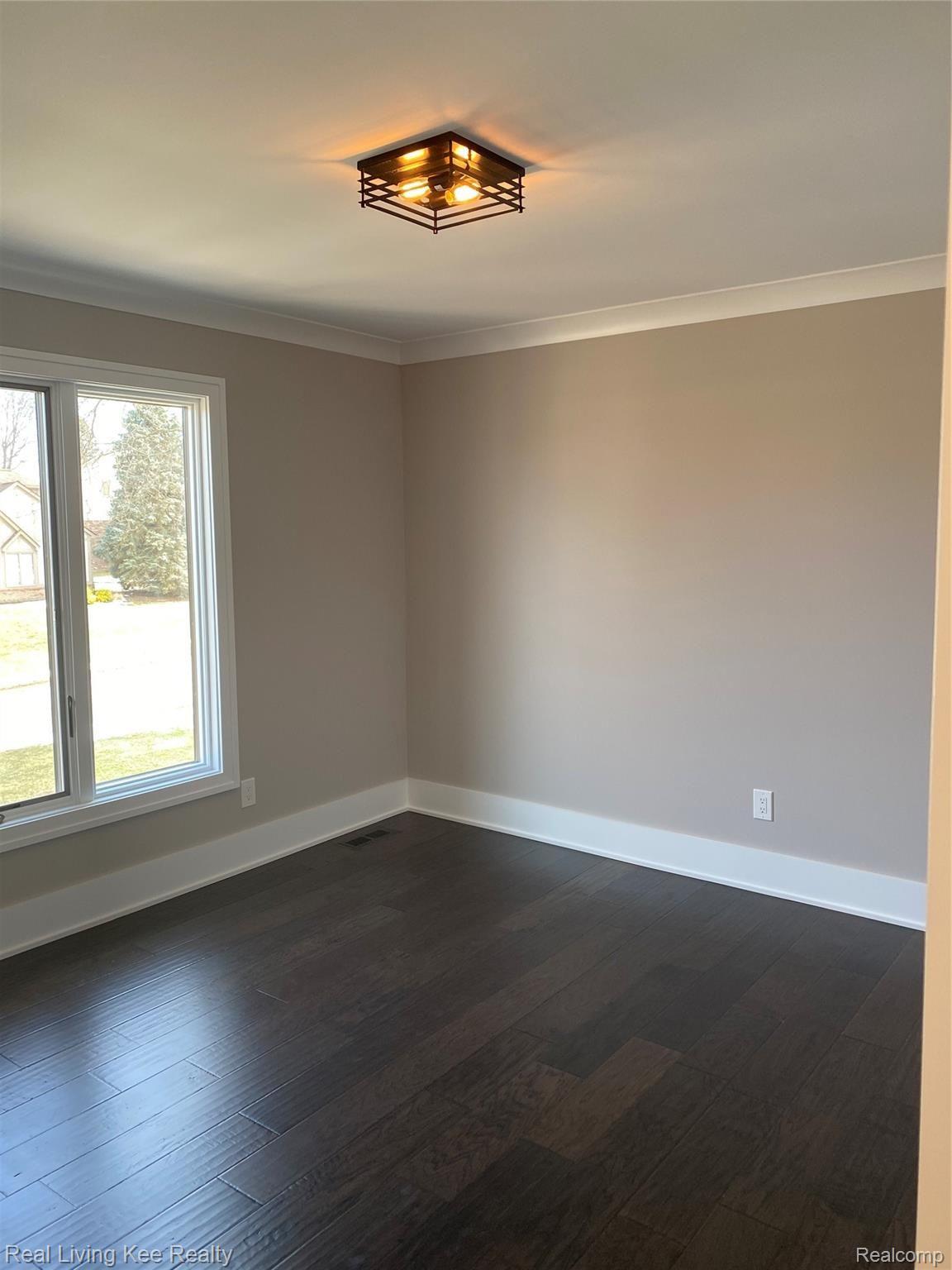 799 Snowmass Drive Rochester, MI 48309 - Photo 41 of 61 IMG-8092.jpg