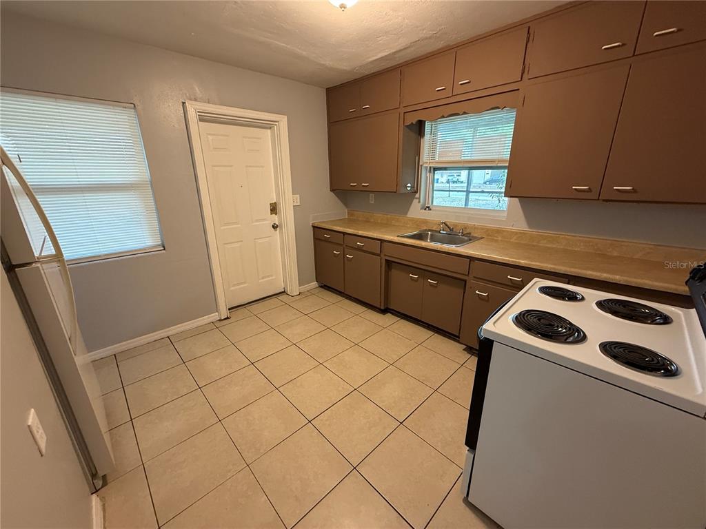 1480 Kathleen Road Lakeland, FL 33805 - Photo 3 of 6
