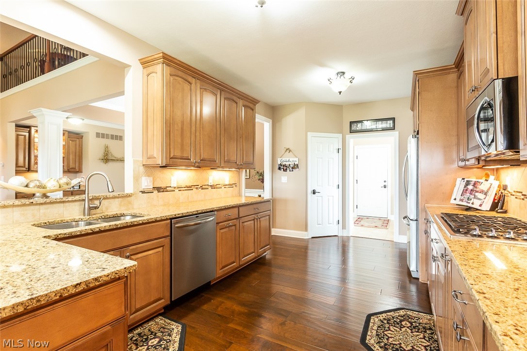 3975 Hedgewood Drive Medina, OH 44256 - Photo 11 of 35 Gallery Image 11