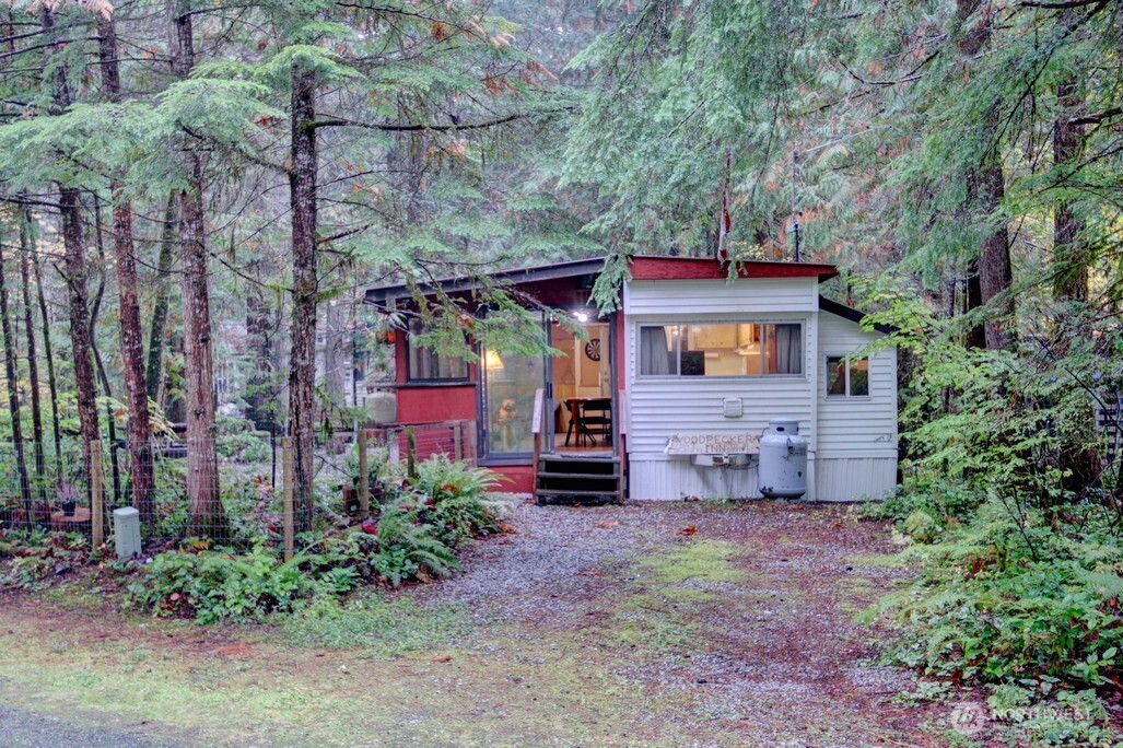 89 Sunset Circle Maple Falls, WA 98266 - Photo 2 of 39