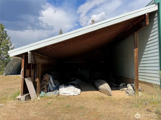 $249,900 | 31884 Phillips Lane East, Davenport, WA 99122