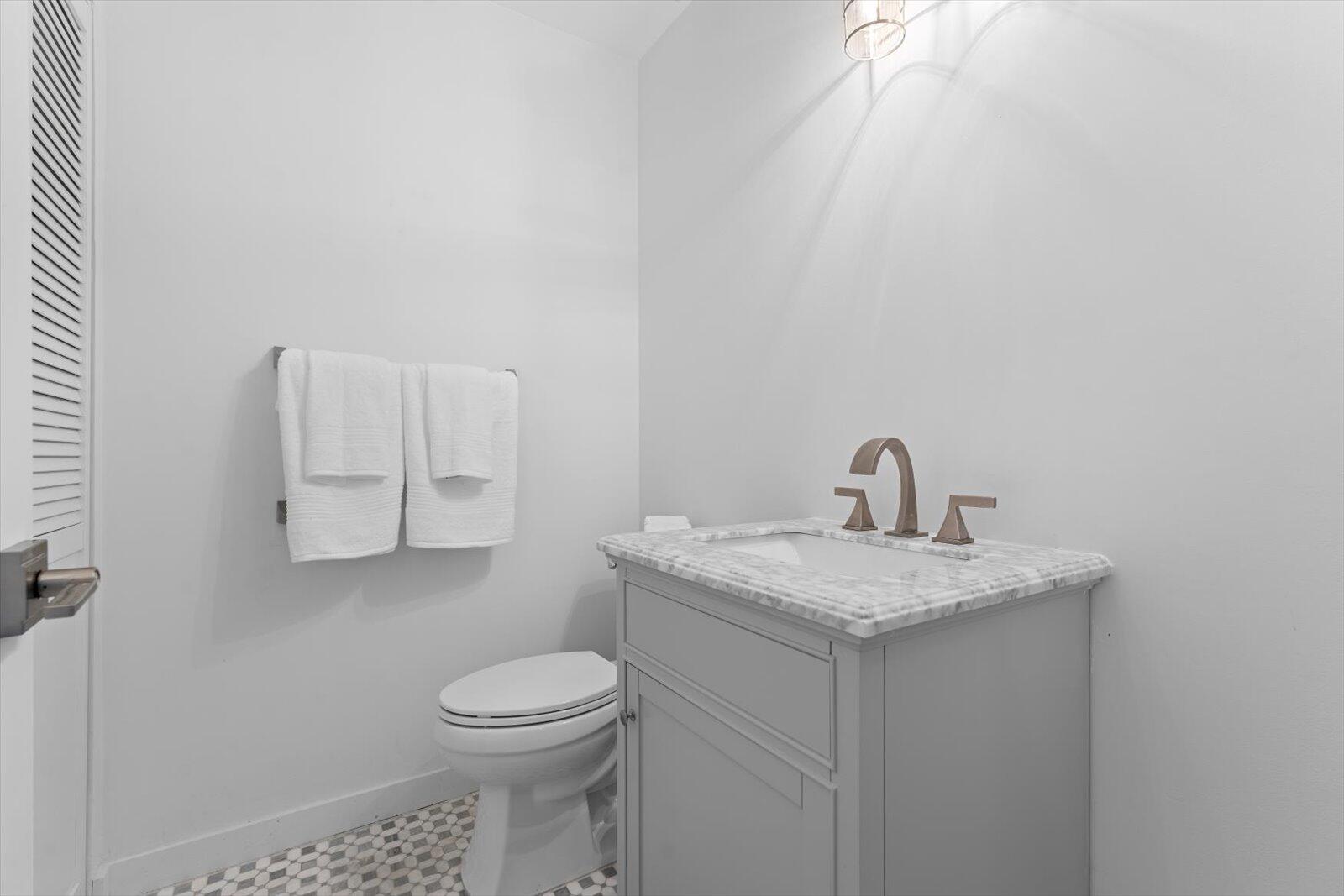 6045 Old Court Road, Unit 401 Boca Raton, FL 33433 - Photo 13 of 47 14-DSC03905