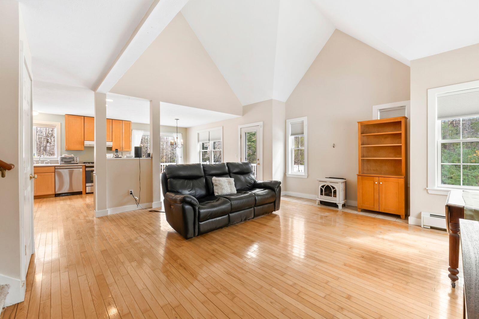 33 Green Ridge Drive Buxton, ME 04093 - Photo 17 of 57 ZPvWSSOw