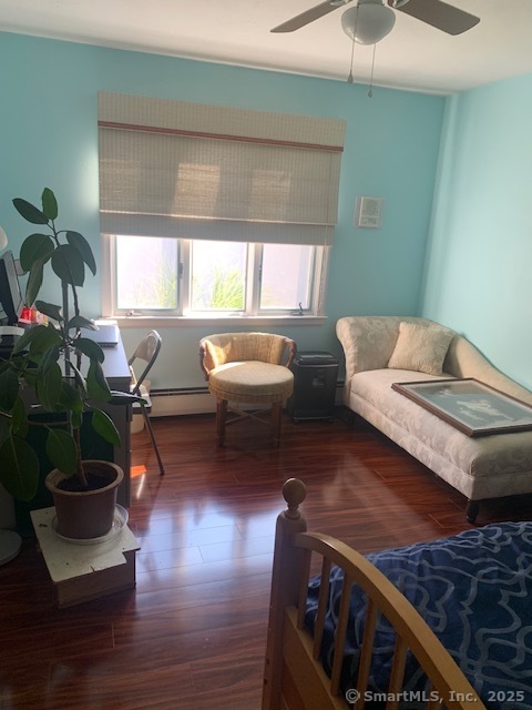 62 Cedarwood Road Berlin, CT 06037 - Photo 15 of 37 a living room with furniture and a potted plant