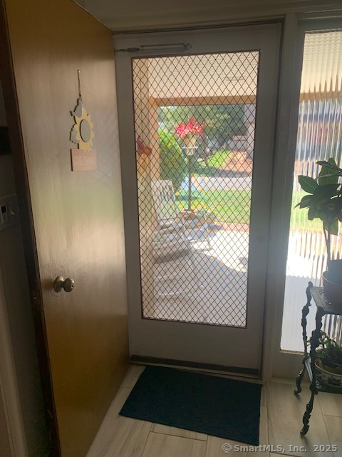 62 Cedarwood Road Berlin, CT 06037 - Photo 2 of 37