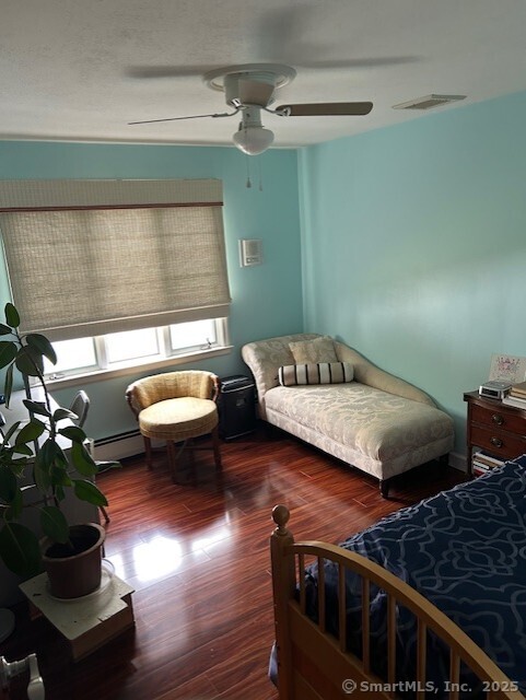 62 Cedarwood Road Berlin, CT 06037 - Photo 22 of 37 a living room with furniture and a table