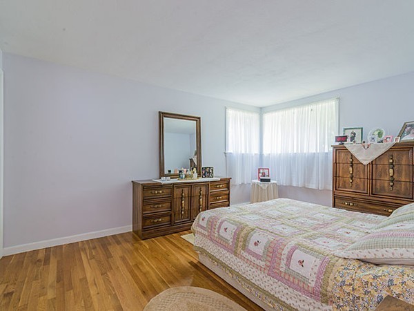 23 Lincoln Road Sharon, MA 02067 - Photo 8 of 19 Gallery Image 8