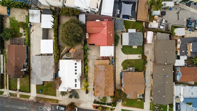 a car parked in front of a house