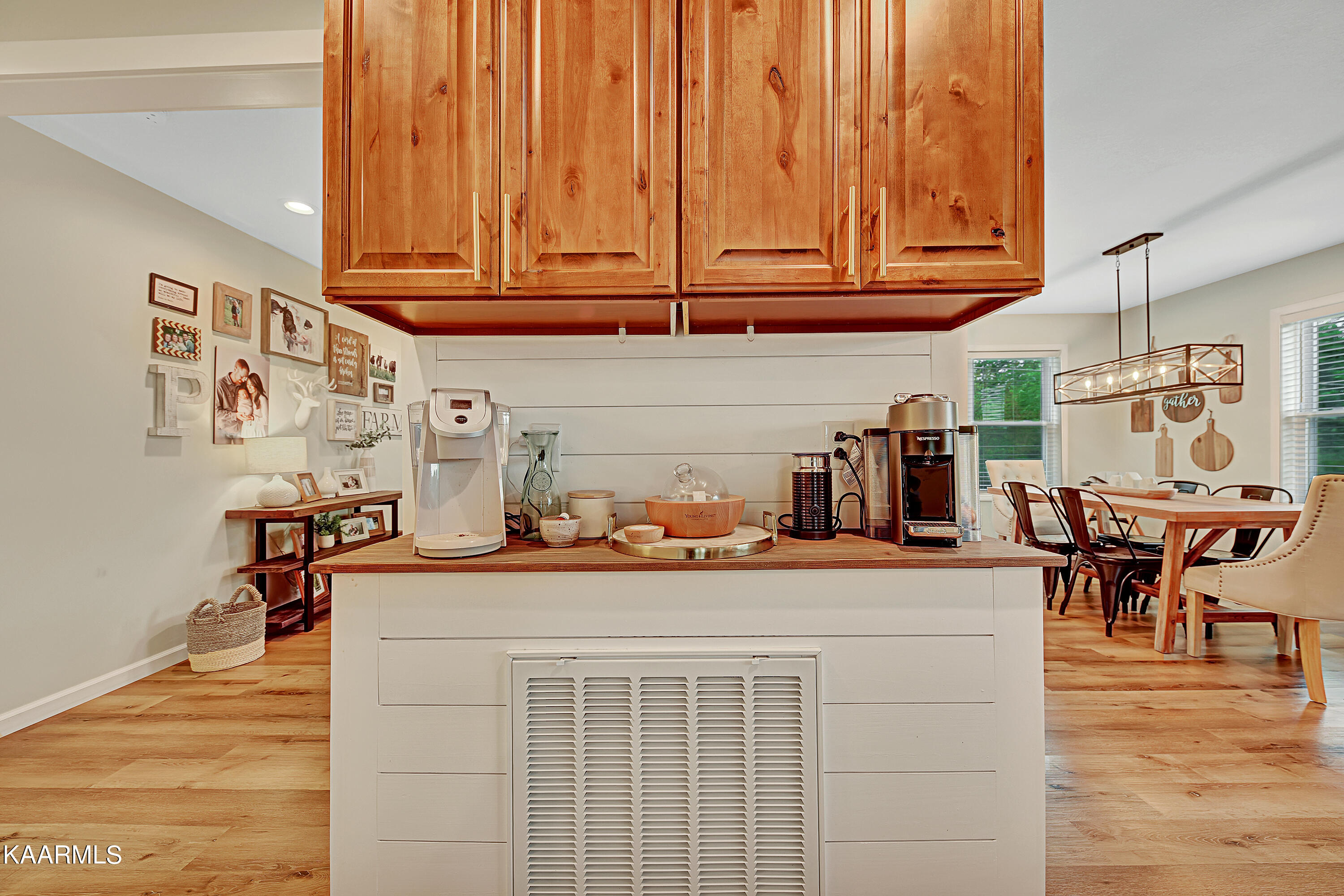 438 Keeble Road Maryville, TN 37804 - Photo 13 of 36 Coffee Bar in kitchen