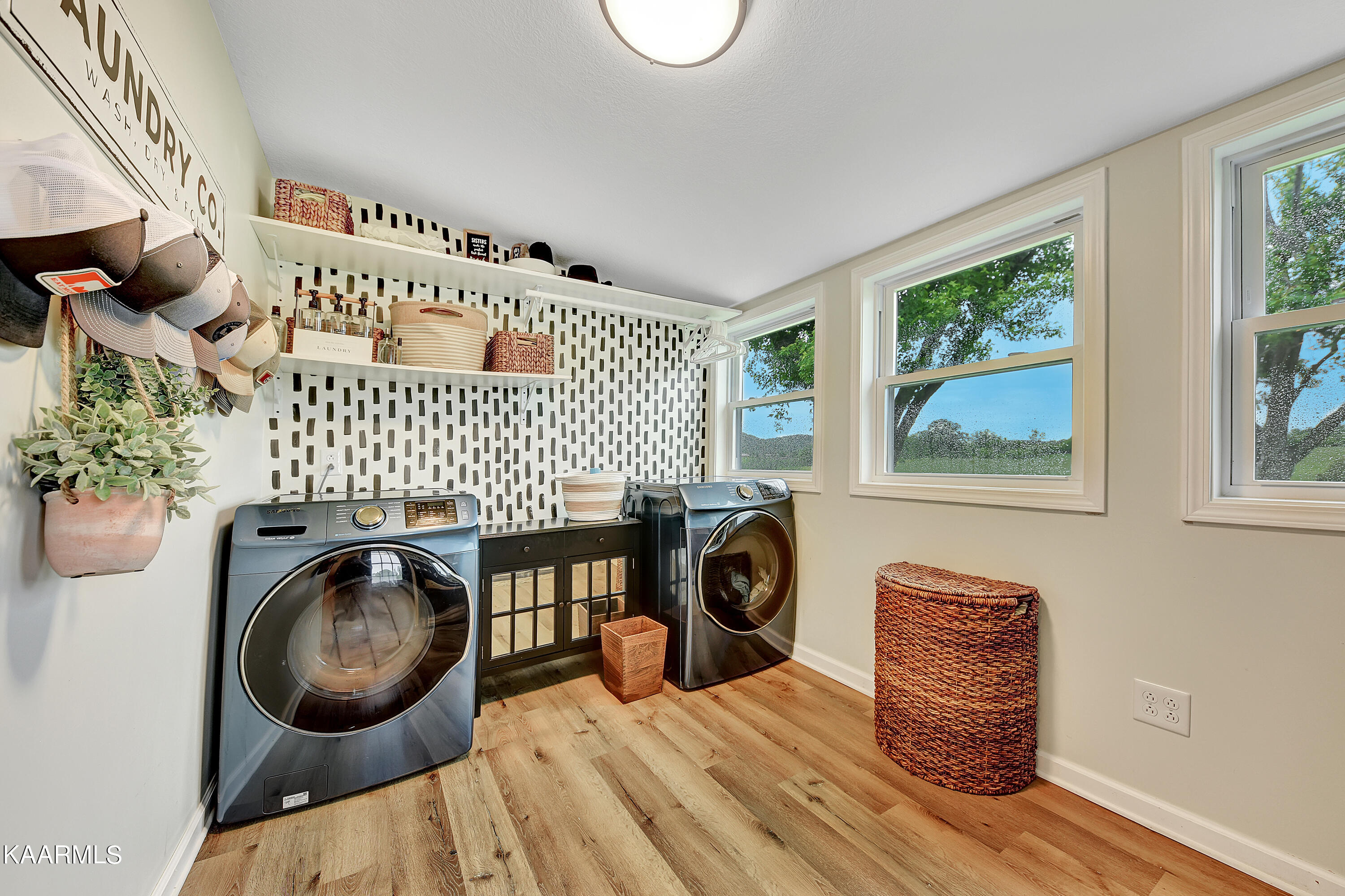 438 Keeble Road Maryville, TN 37804 - Photo 19 of 36 Laundry Room