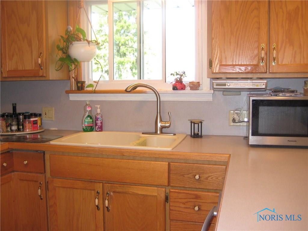 5515 Pickle Road Oregon, OH 43616 - Photo 18 of 19 Gallery Image 18