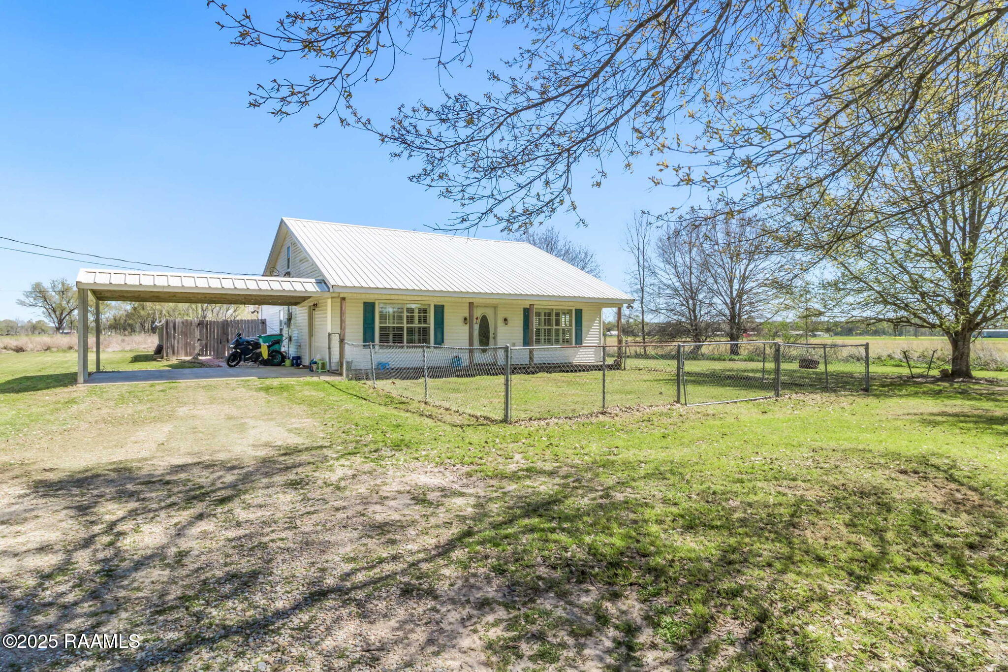 208 Deville Road Opelousas, LA 70570 - Photo 1 of 17 2-web-or-mls-208 Deville-15