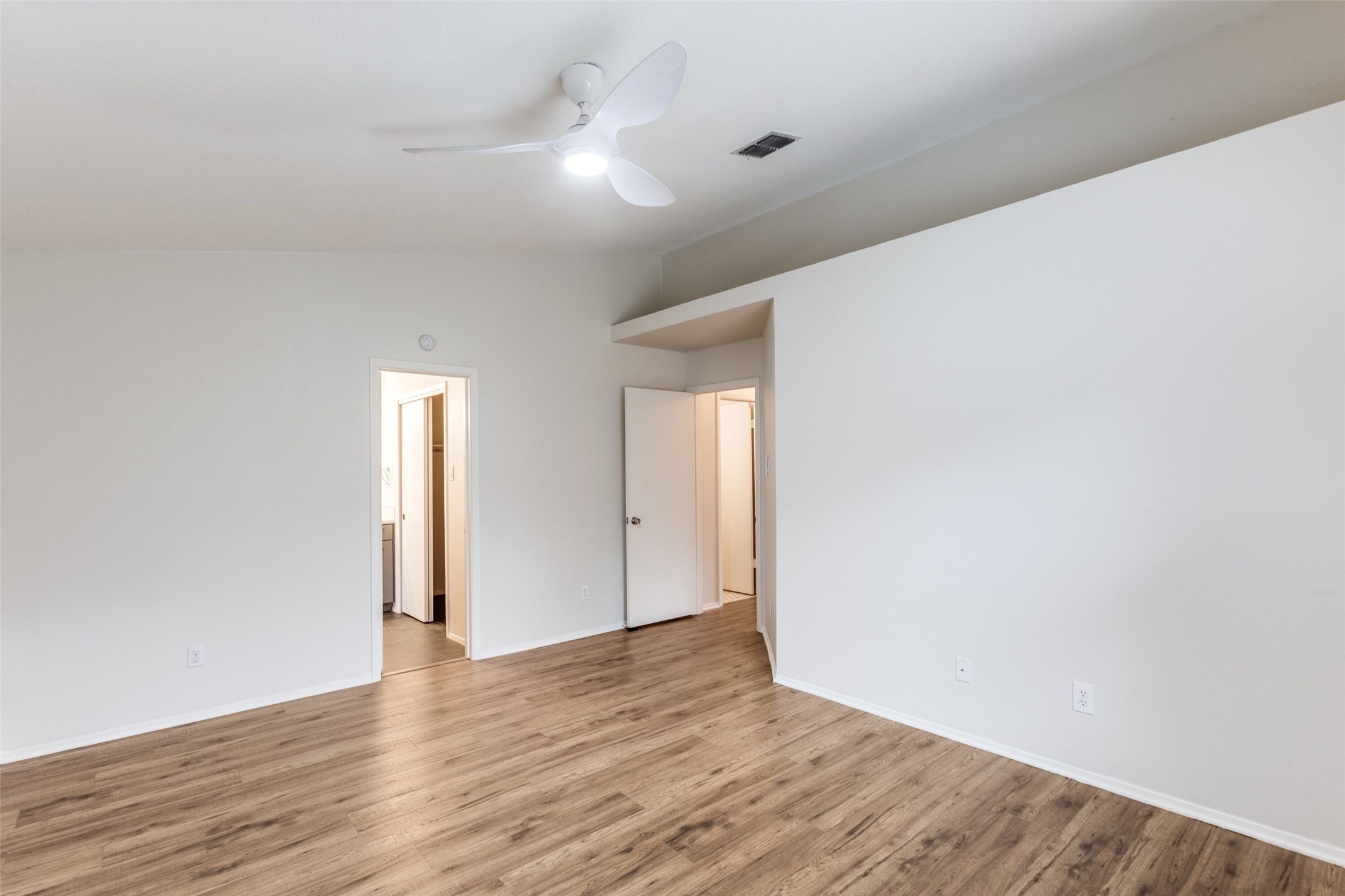 900 Angleton Cove Austin, TX 78748 - Photo 9 of 12