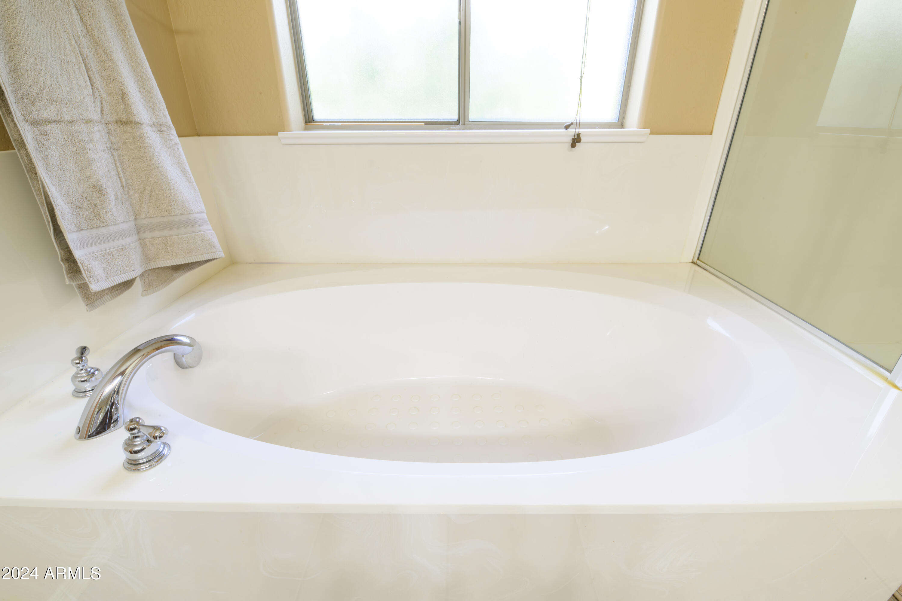 6635 Margam Road Prescott Valley, AZ 86314 - Photo 12 of 16 Master Tub