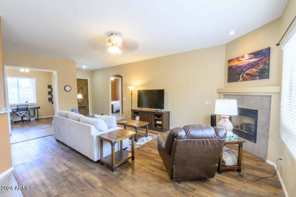 6635 Margam Road Prescott Valley, AZ 86314 - Photo 7 of 16 Large Great Room