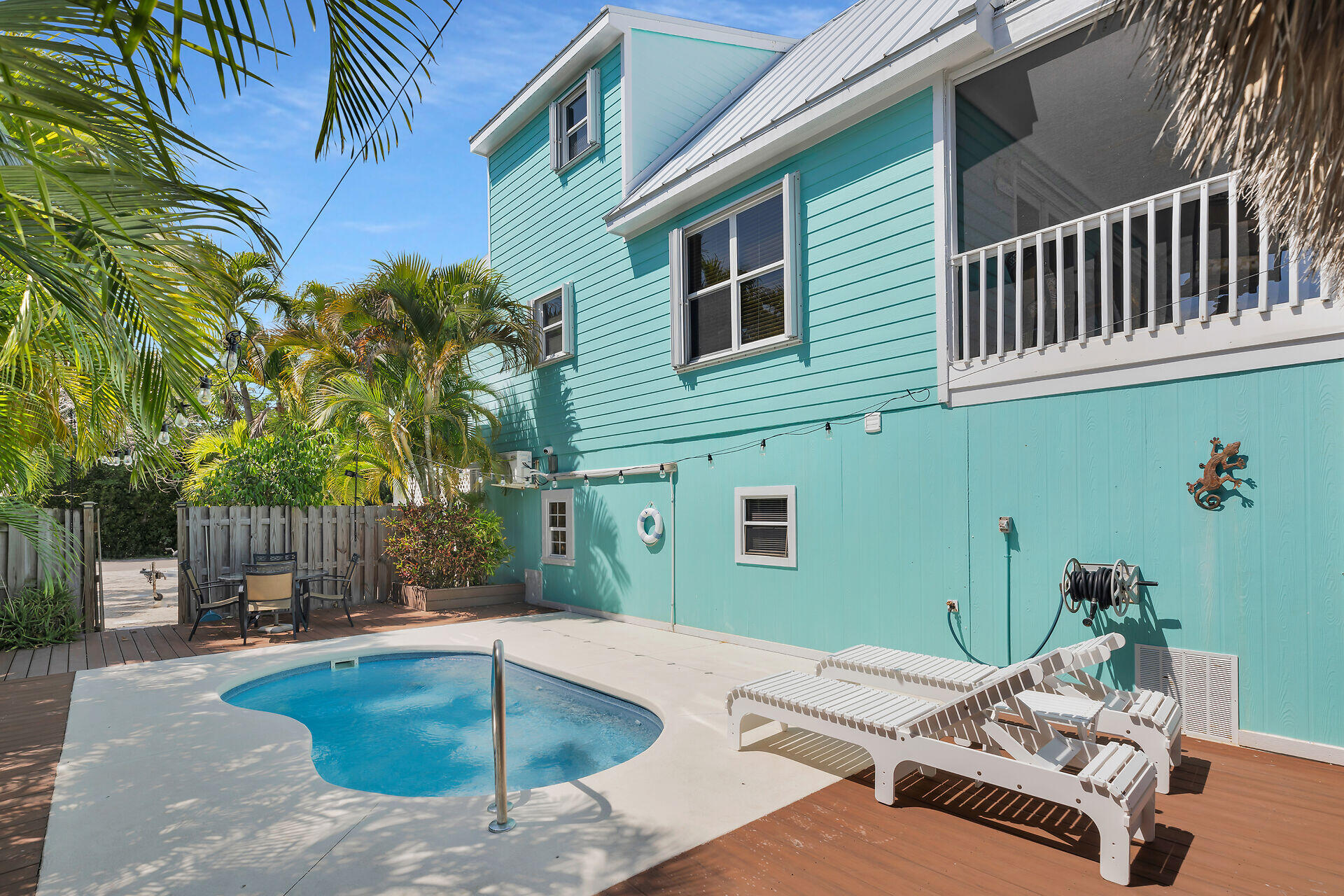 845 Pirates Road Summerland Key, FL 33042 - Photo 32 of 52 845 Pirates road - pool
