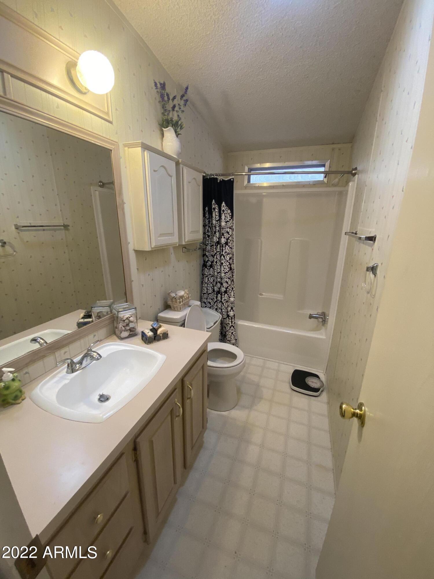 652 South Ellsworth Road, Unit 51 Mesa, AZ 85208 - Photo 4 of 11 7D6E5DD4-6B48-4903-A63F-F015C4160607