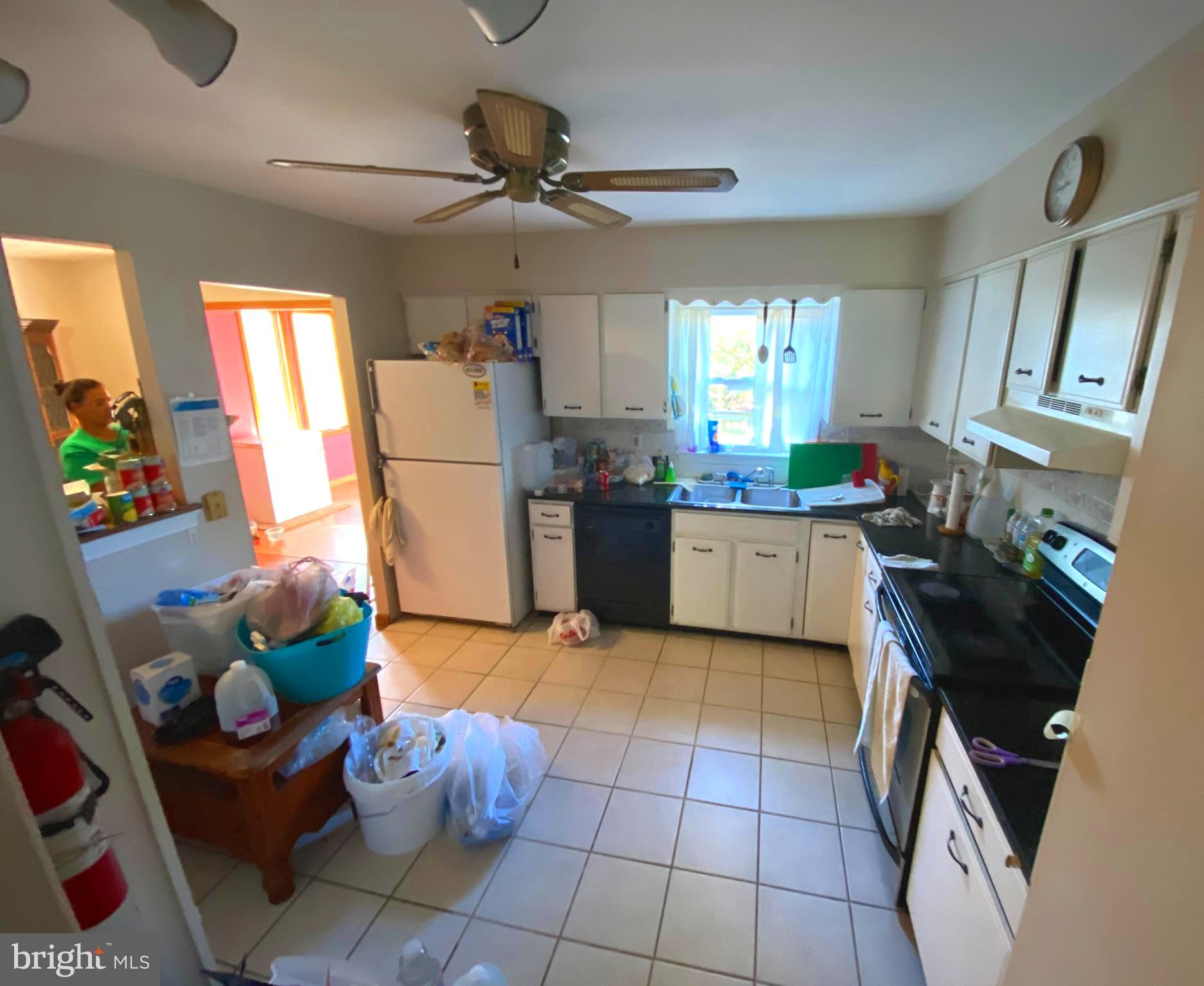 2870 Strasburg Road Coatesville, PA 19320 - Photo 8 of 31 Kitchen