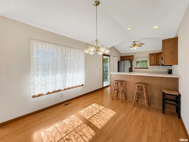 $360,000 | 1600 Kingsbury Road, Washington, IL 61571