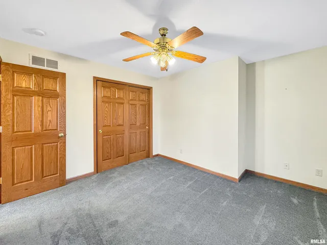 $360,000 | 1600 Kingsbury Road, Washington, IL 61571