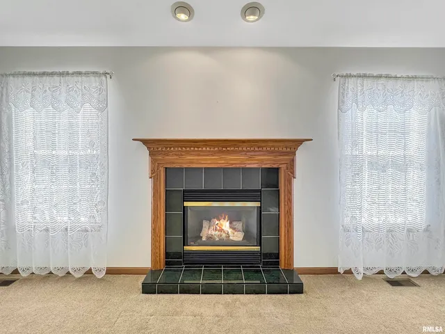 $360,000 | 1600 Kingsbury Road, Washington, IL 61571