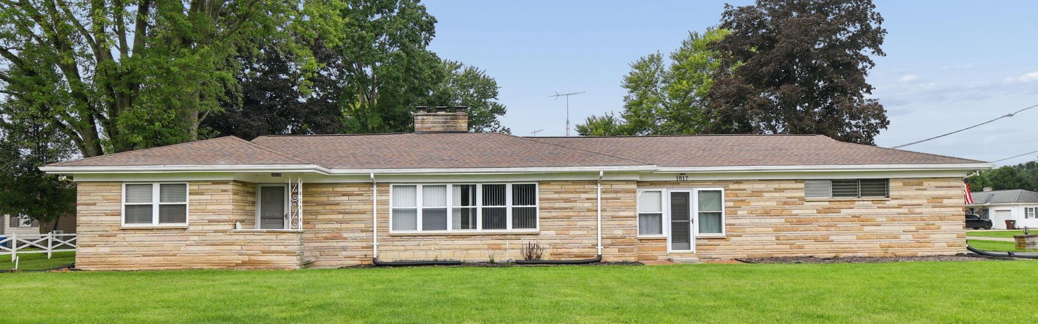 1017 Newark Road Mount Vernon, OH 43050 - Photo 2 of 40 exterior 2 newark
