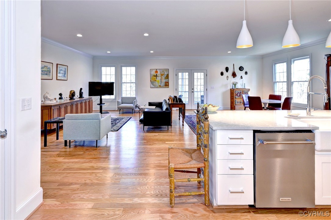 112 Nottinghamshire Williamsburg, VA 23188 - Photo 11 of 50 a living room with furniture and wooden floor