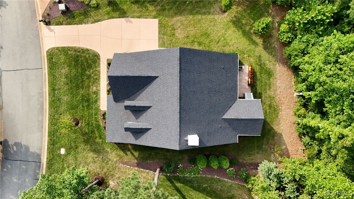 112 Nottinghamshire Williamsburg, VA 23188 - Photo 40 of 50 an aerial view of a house