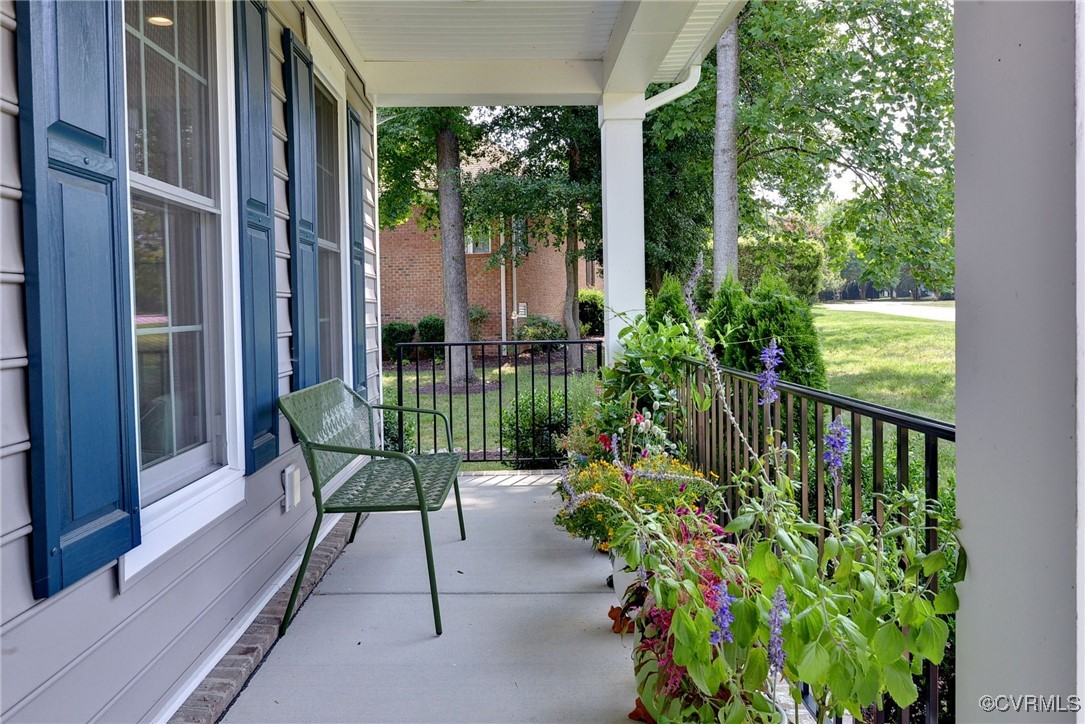 112 Nottinghamshire Williamsburg, VA 23188 - Photo 6 of 50 a view of a chair and table in the balcony