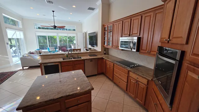 $879,323 | 8761 Bally Bunion Road, Port St. Lucie, FL 34986