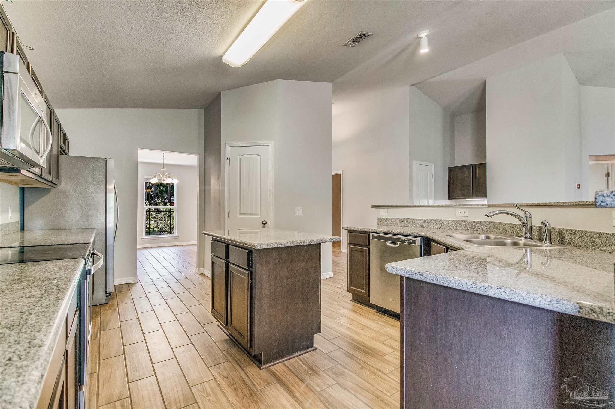 1916 Shannon Road Navarre, FL 32566 - Photo 14 of 50 Gallery Image 14