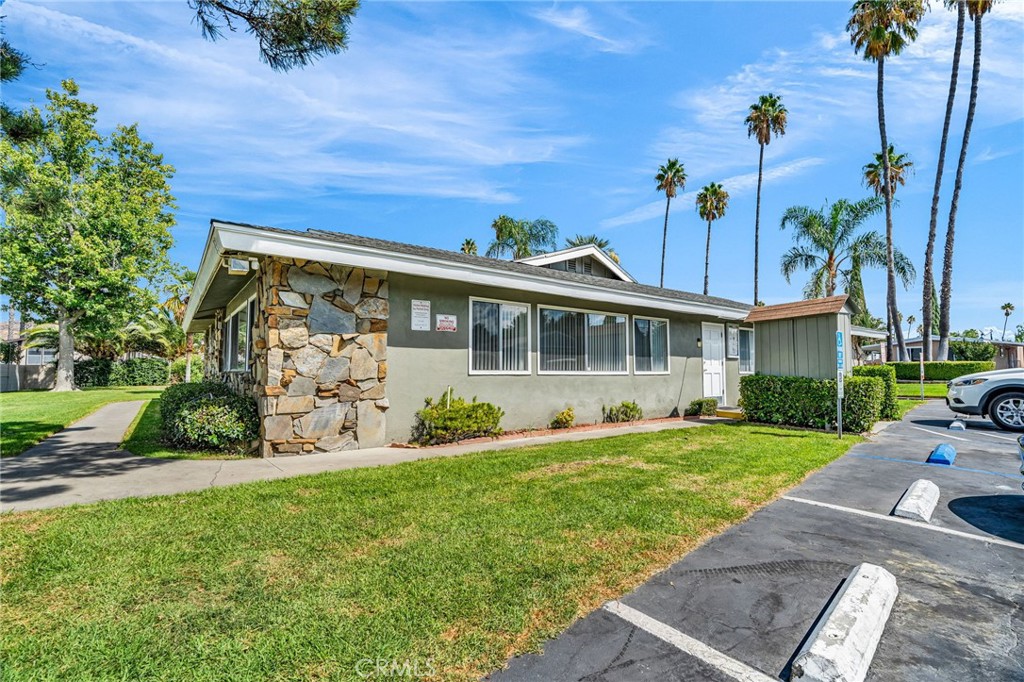 20401 Soledad Canyon Road, Unit 139 Canyon Country, CA 91351 - Photo 31 of 35 a front view of a house with garden