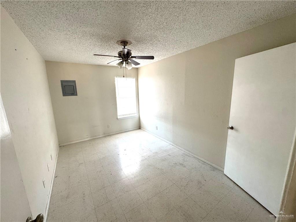 1810 Jason Avenue Edinburg, TX 78539 - Photo 22 of 27 a view of empty room with windows