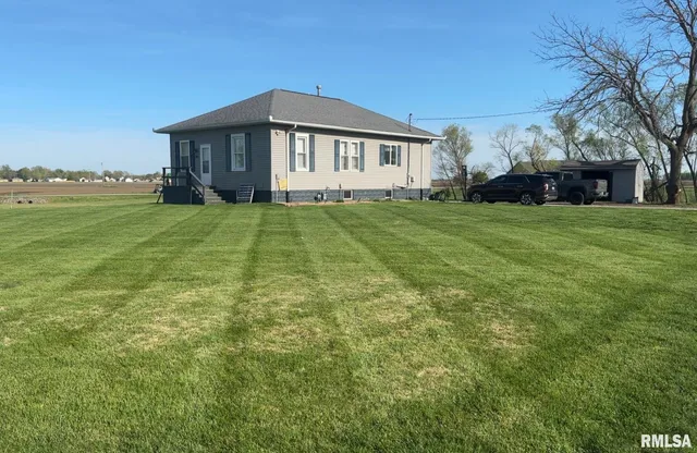 $121,000 | 201 Miss Debra Avenue, Kincaid, IL 62540