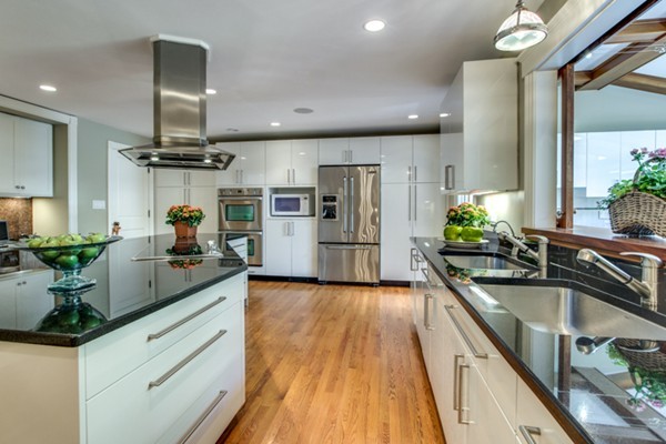 11 Brent Road Lexington, MA 02420 - Photo 10 of 30 Gallery Image 10