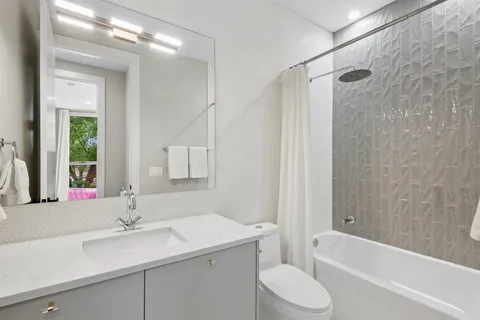 $999,000 | 1233 North Paulina Street, Unit 2, Chicago, IL 60622