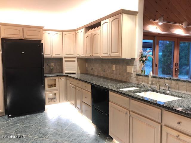 142 Tower Road Dalton, MA 01226 - Photo 19 of 70 142 Tower rd dalton (10)