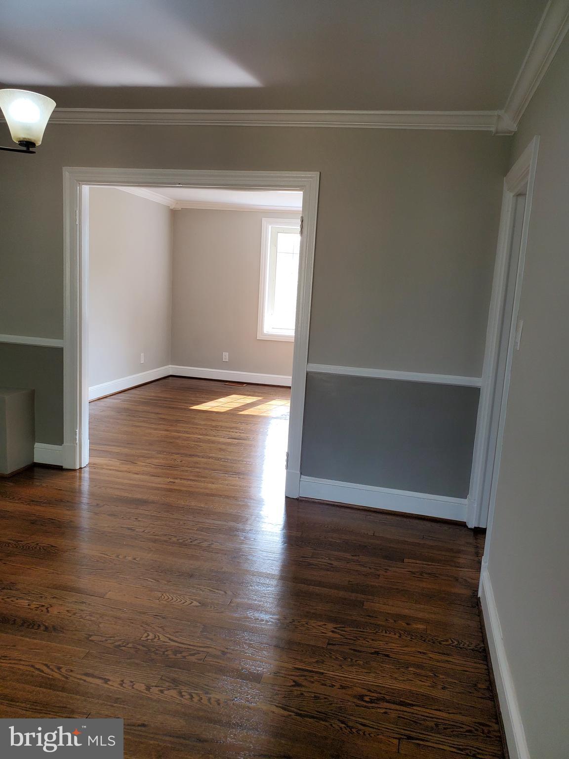 1221 Ten Oaks Road Baltimore, MD 21227 - Photo 9 of 30 Gallery Image 9