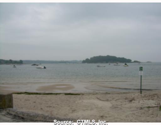 252 Giants Neck Road East Lyme, CT 06357 - Photo 1 of 1 Gallery Image 1