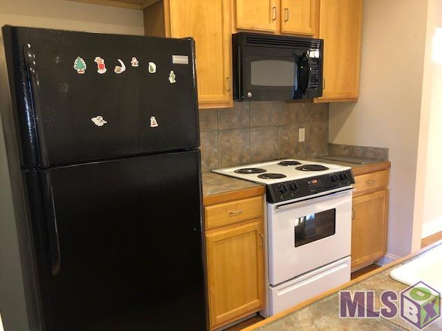 516 St Landry Street Baton Rouge, LA 70806 - Photo 6 of 16 Kitchen