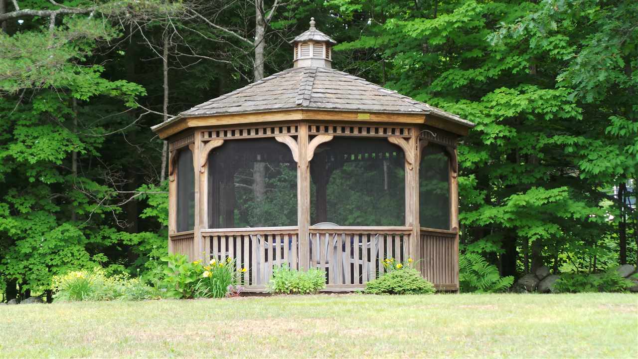 944 Center Of Town Road Hartford, VT 05001 - Photo 12 of 39 Gallery Image 12