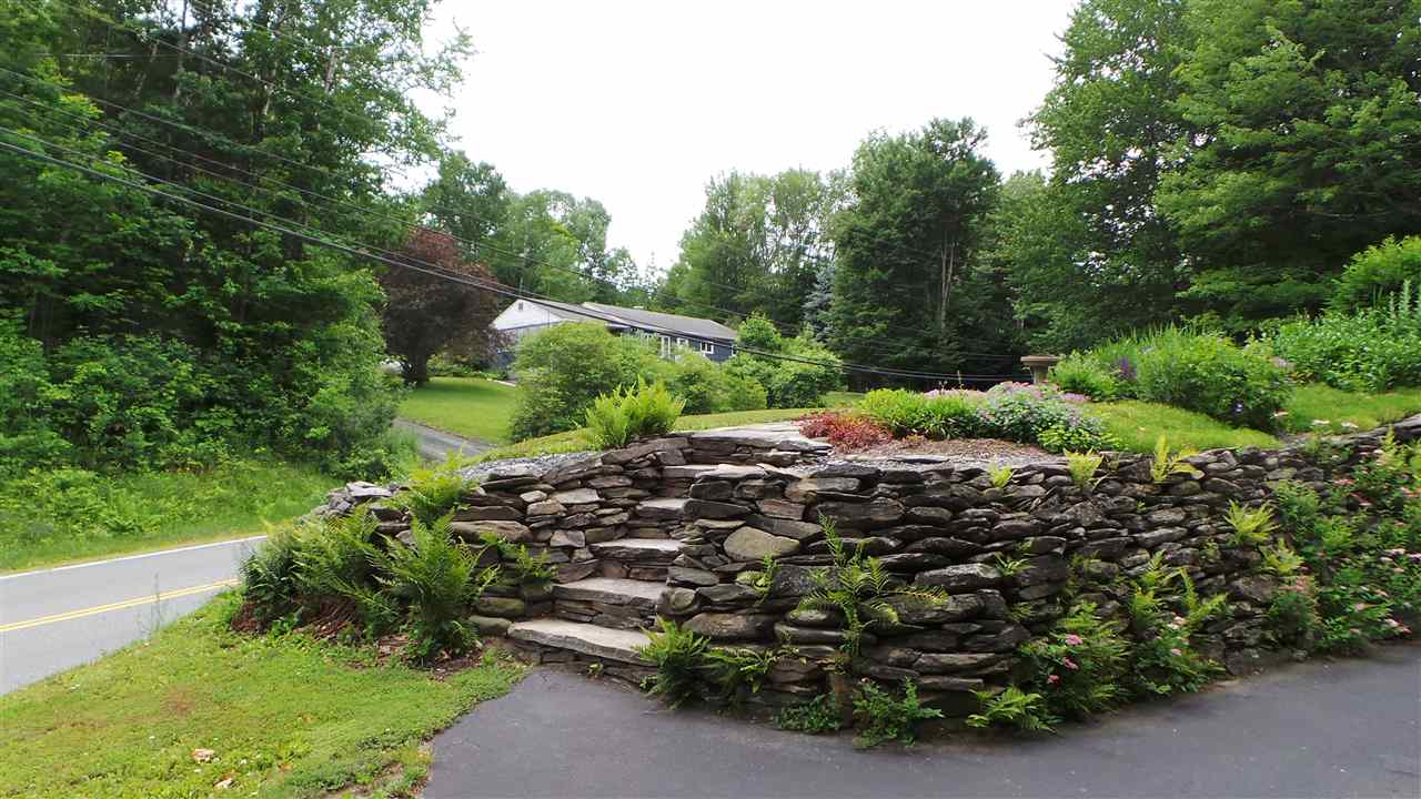 944 Center Of Town Road Hartford, VT 05001 - Photo 13 of 39 Gallery Image 13