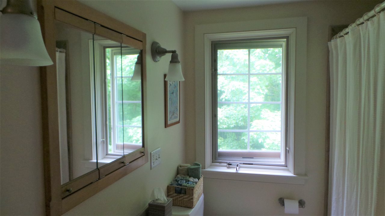 944 Center Of Town Road Hartford, VT 05001 - Photo 29 of 39 Gallery Image 29