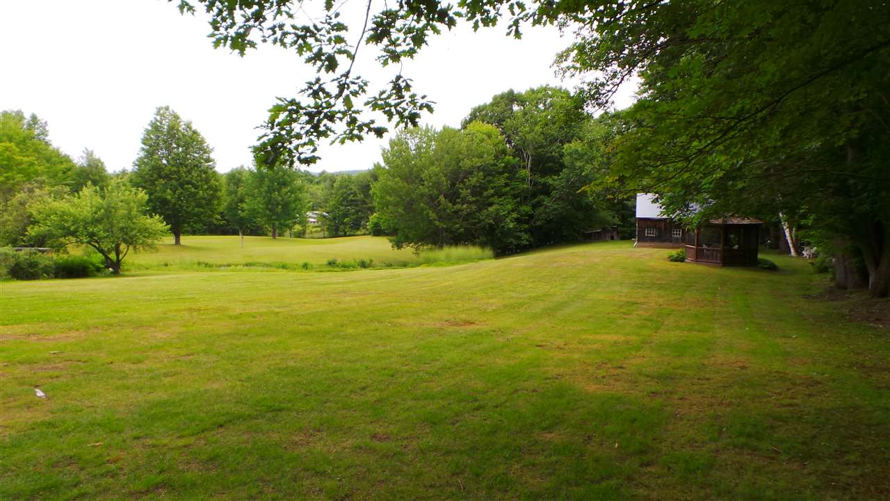 944 Center Of Town Road Hartford, VT 05001 - Photo 6 of 39 Gallery Image 6