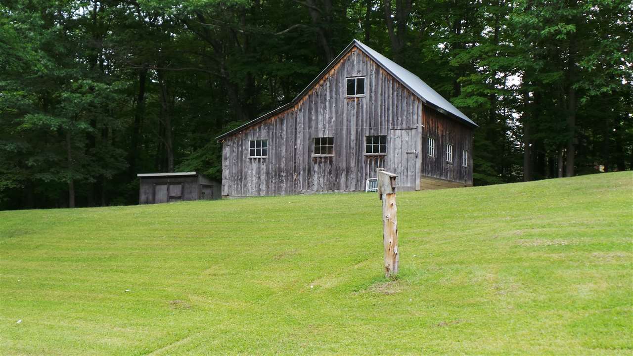 944 Center Of Town Road Hartford, VT 05001 - Photo 10 of 39 Gallery Image 10