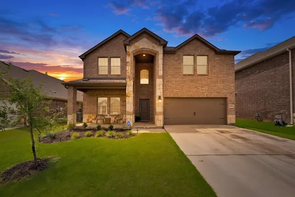 $425,000 | 9720 Lariat Drive, Aubrey, TX 76227