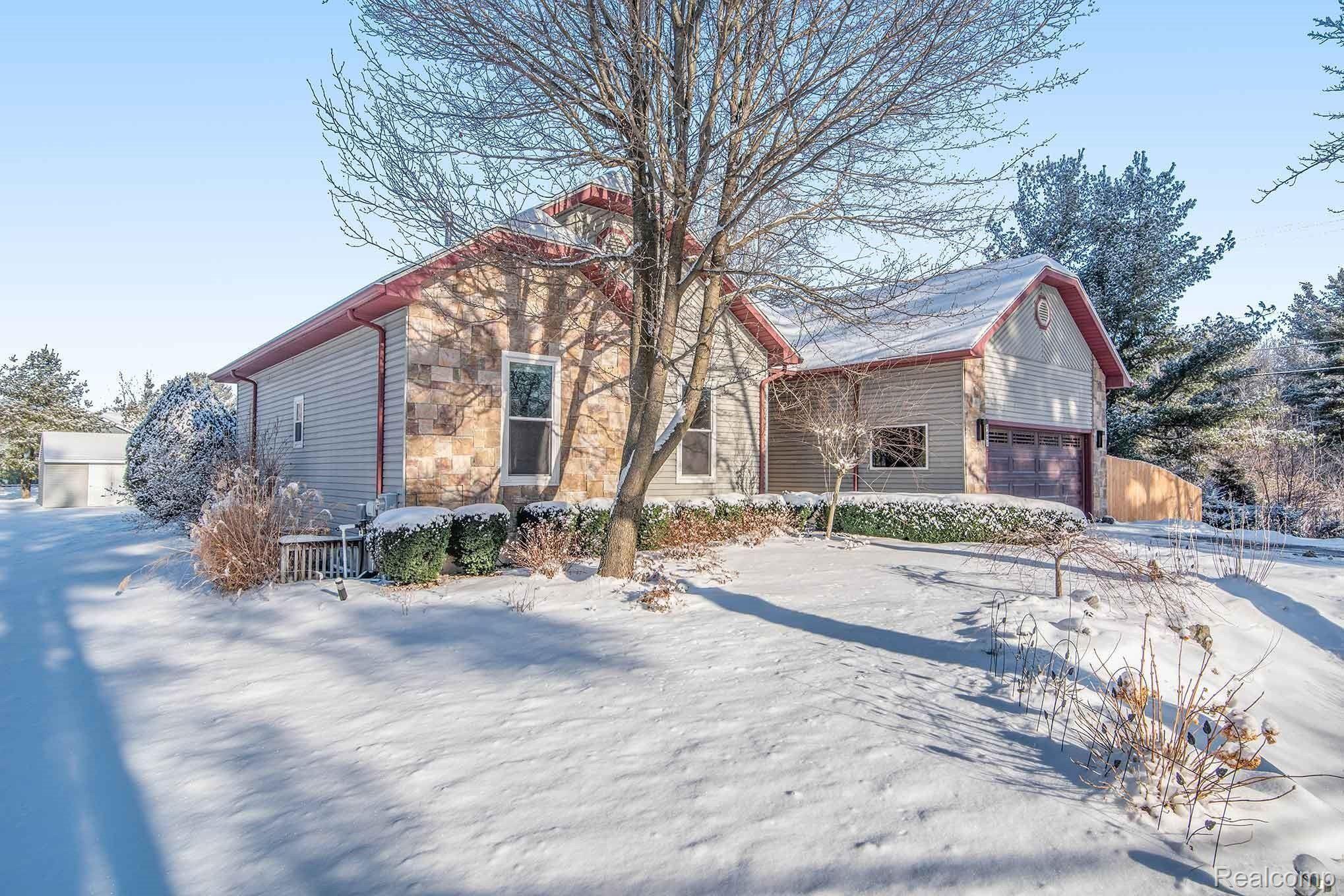 7601 Busch Road Birch Run, MI 48415 - Photo 14 of 40 DSC_2936.jpg