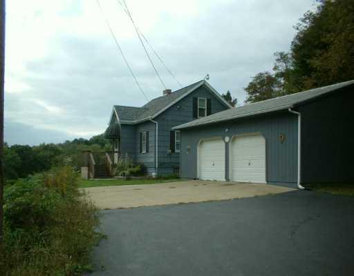 814 Reno Street Extensio Rochester, PA 15074 - Photo 1 of 8 Exterior Front.