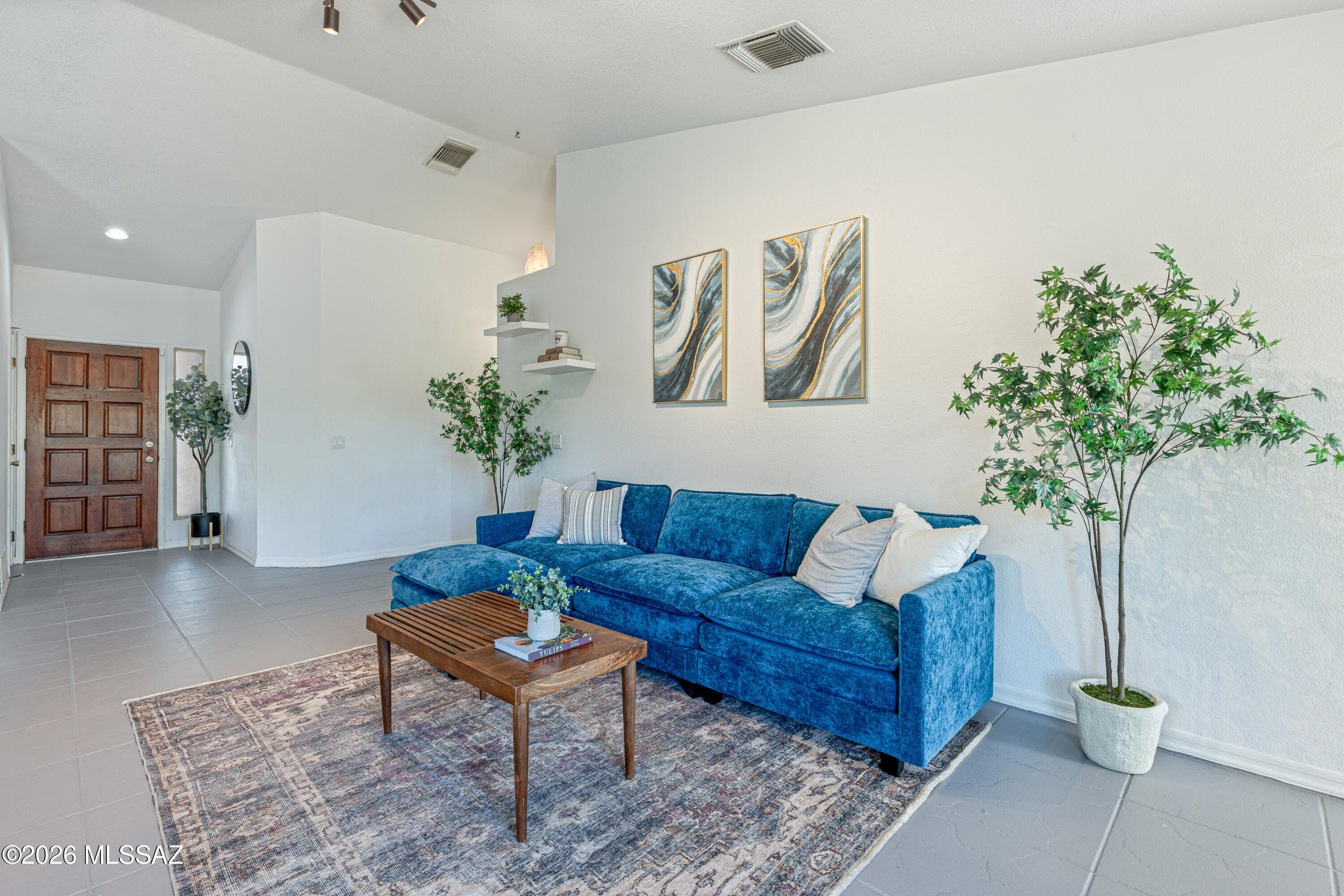 4780 West Hardy Road Tucson, AZ 85742 - Photo 12 of 38 09-Living Area