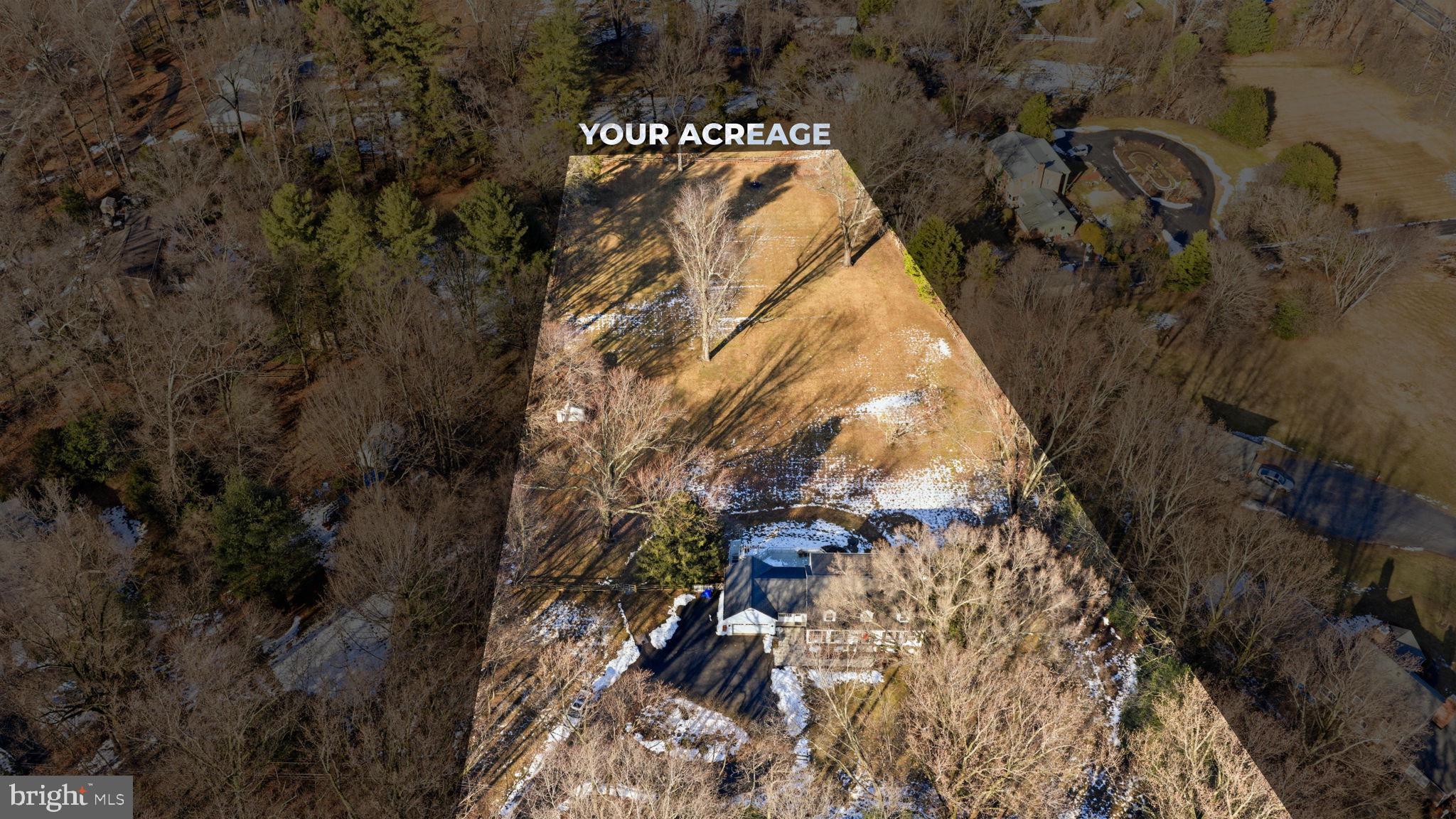 9101 Warfield Road Gaithersburg, MD 20882 - Photo 6 of 44 a view of entryway